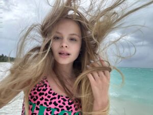 Милана Стар